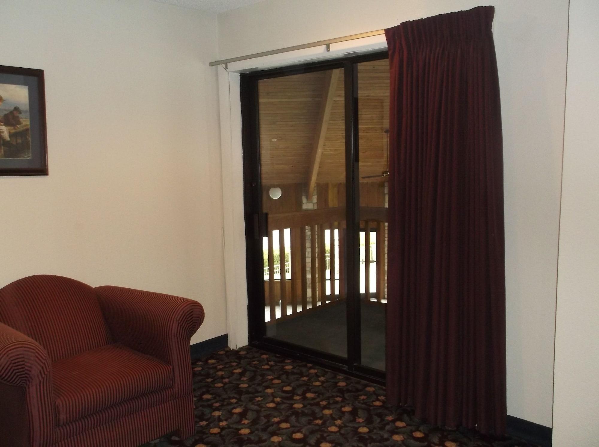 Hotel Baymont By Wyndham Metropolis Esterno foto