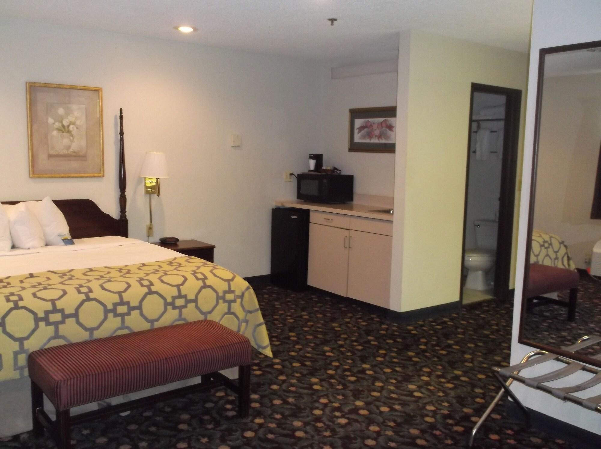 Hotel Baymont By Wyndham Metropolis Esterno foto